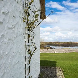Ferienhaus Dunguaire Thatched, Galway